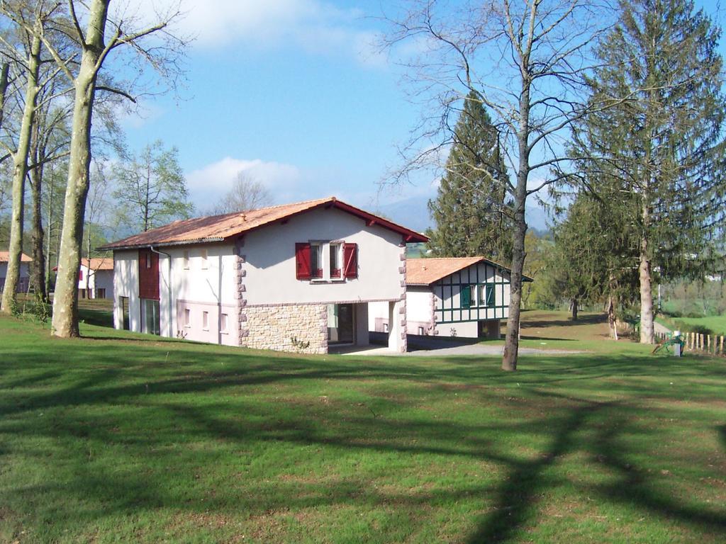 Saint-Jean-le-Vieux Domaine Harrieta别墅 客房 照片